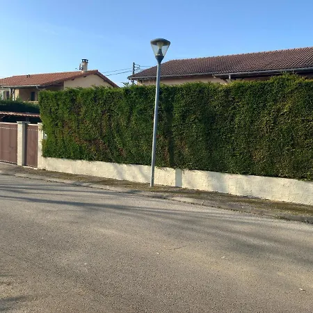 Aux Monts Du Lyonnais Apartment